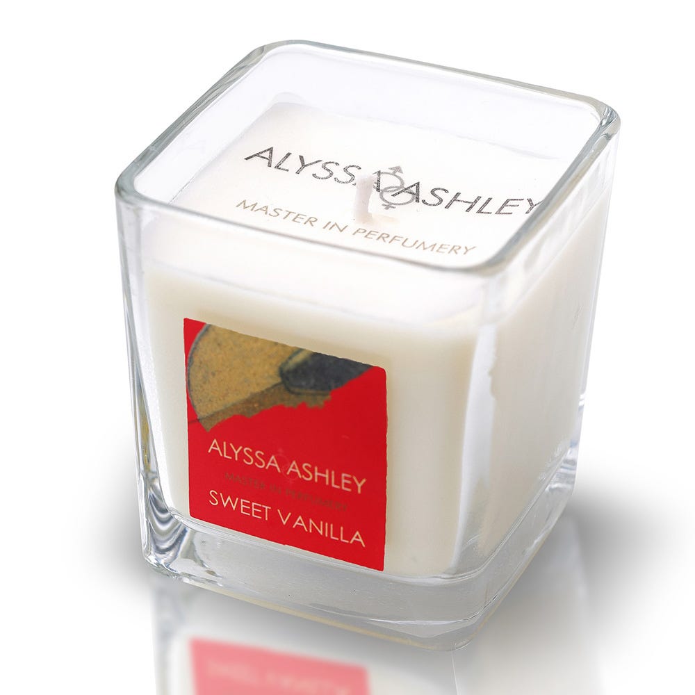 ALYSSA ASHLEY Sweet Vanilla Candle 145 g