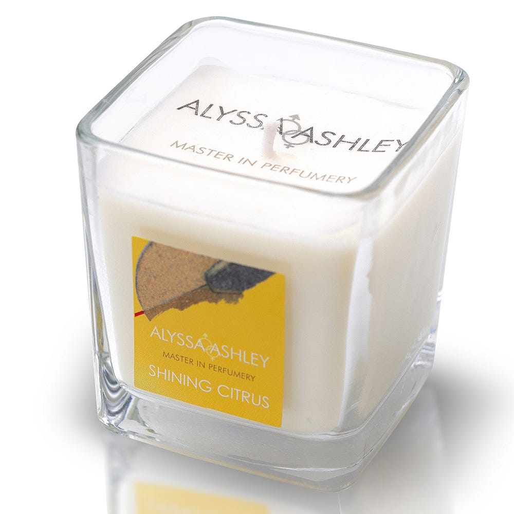 ALYSSA ASHLEY Shining Citrus Candle 145 g