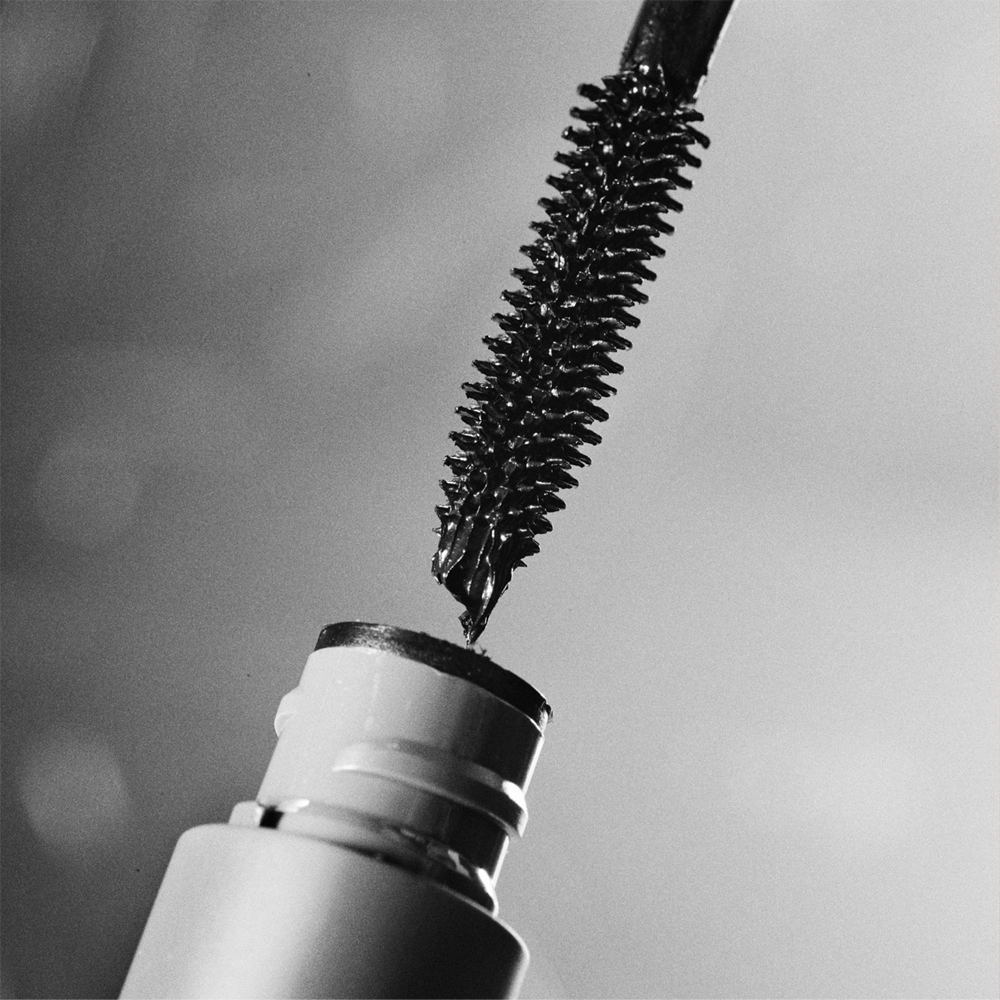 MÁDARA Deep Matter Volumen Wimperntusche 6 ml