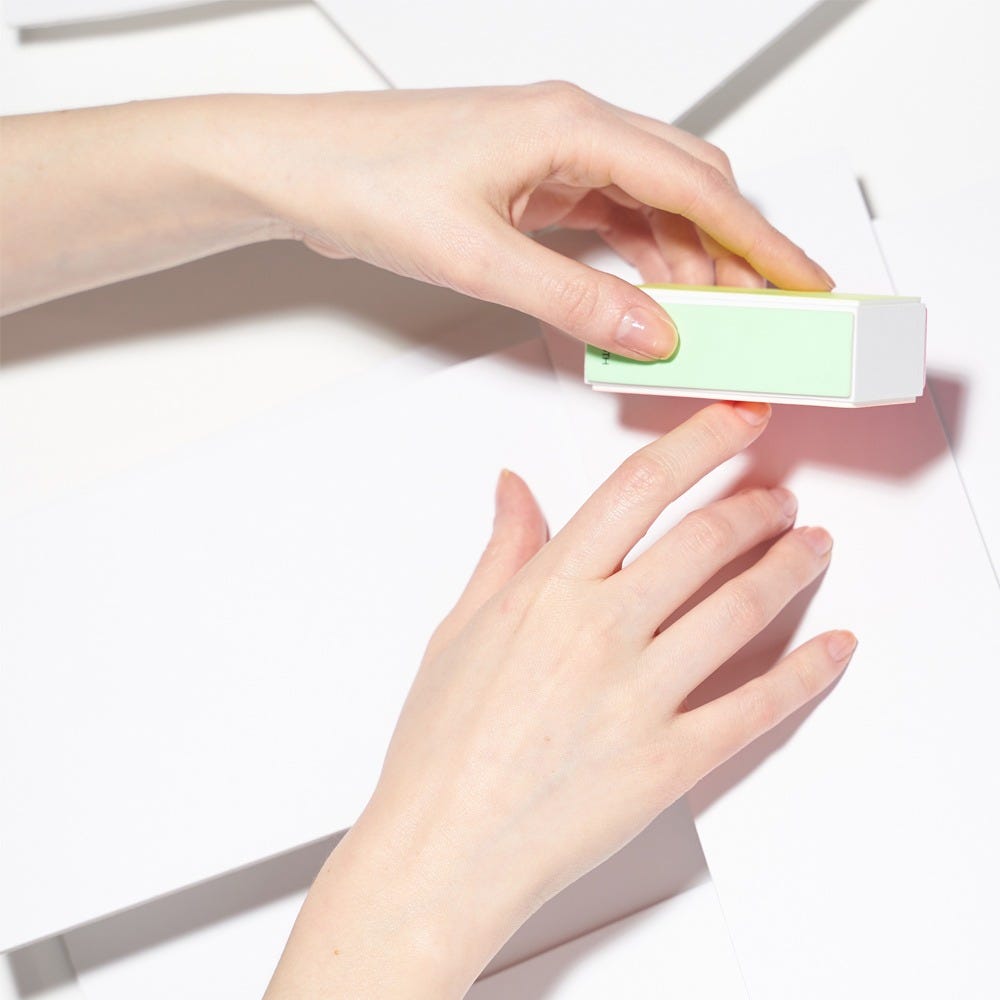 Tweezerman Neon Hot Nail Block Nagelpolierblock