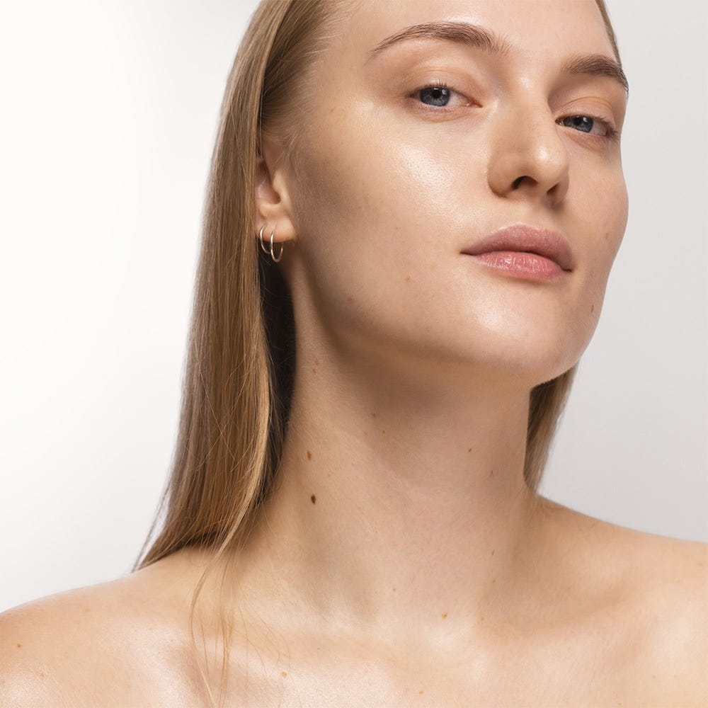 MÁDARA HYDRA GLOW Hyaluron-Peptid Serum 30 ml